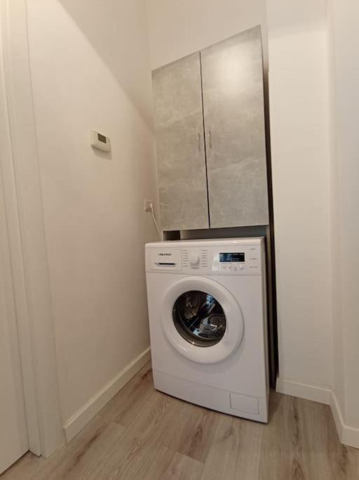Andrea Central Apartment Bari Zewnętrze zdjęcie